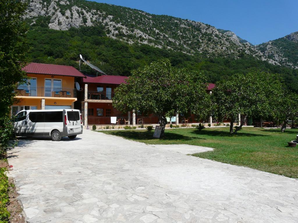 Guest House Jadran Pol Petrovac Exterior foto