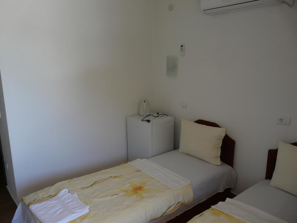 Guest House Jadran Pol Petrovac Exterior foto