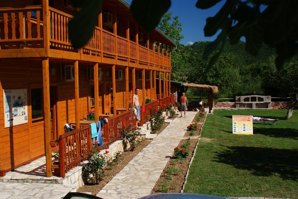 Guest House Jadran Pol Petrovac Exterior foto