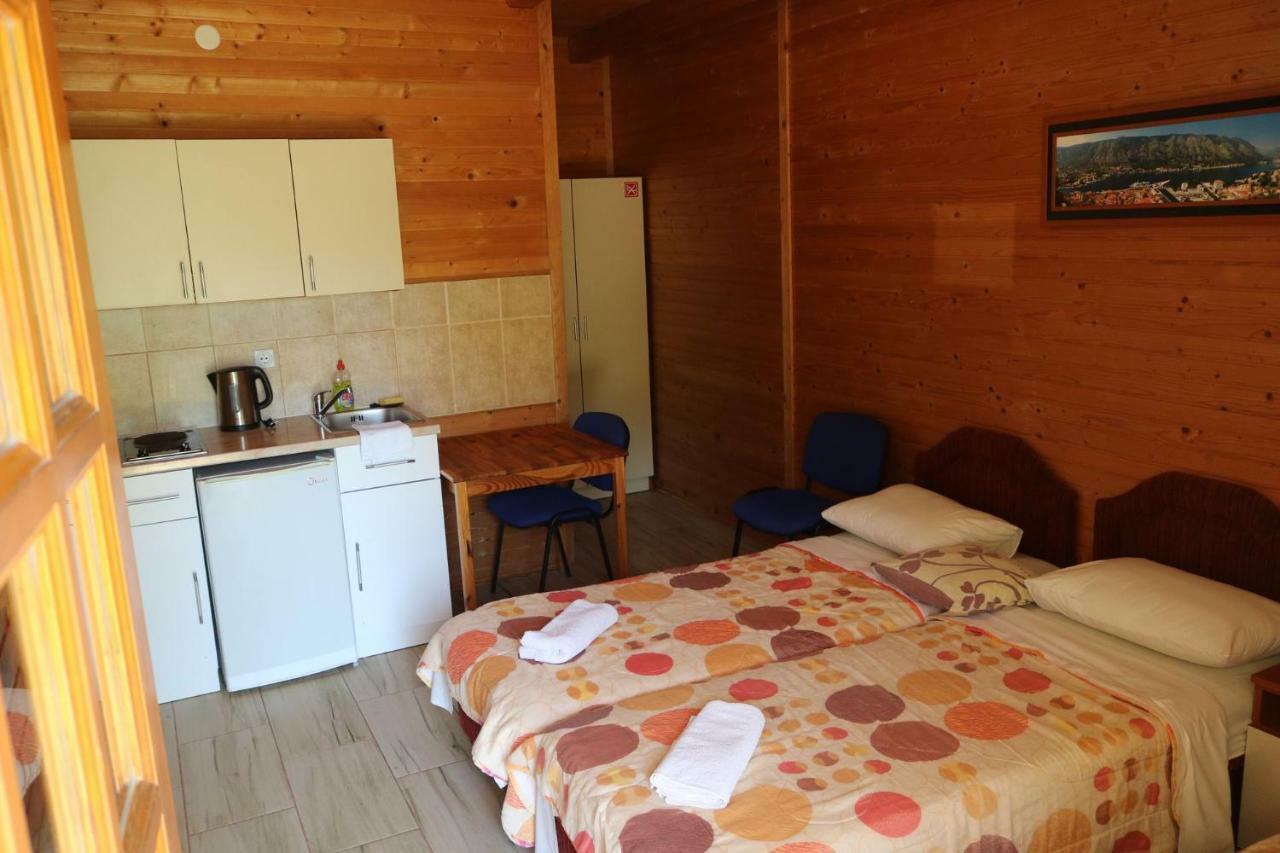 Guest House Jadran Pol Petrovac Exterior foto
